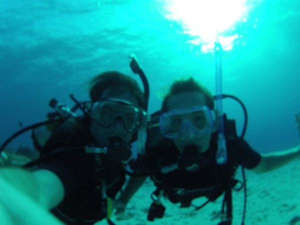 408120_294461903932885_1585524950_n