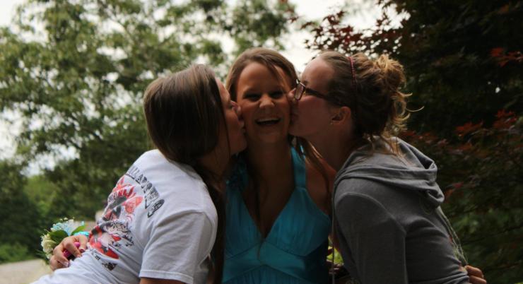 456963_10150941920955126_396458318_o